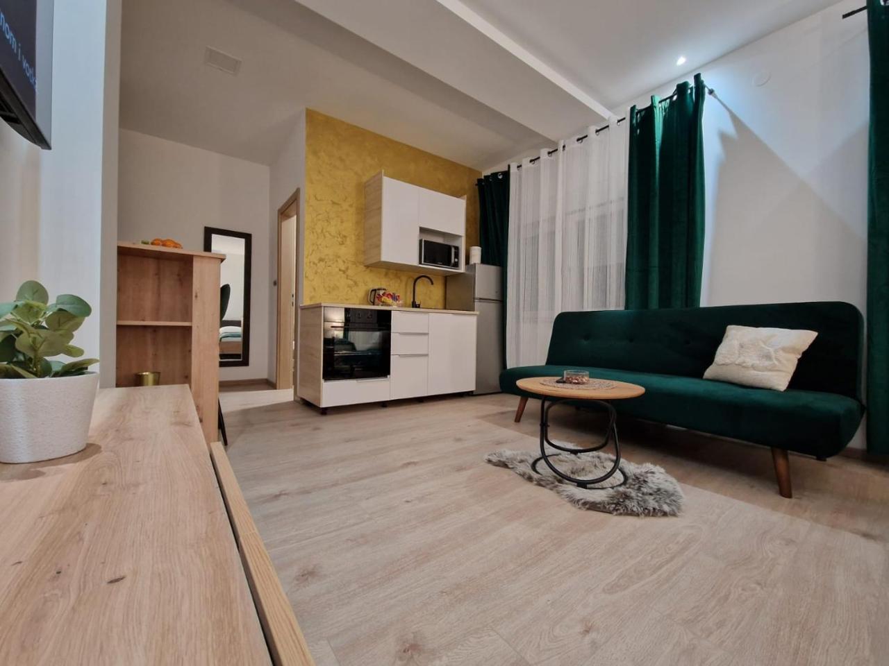 Apartment Luxury B - 5