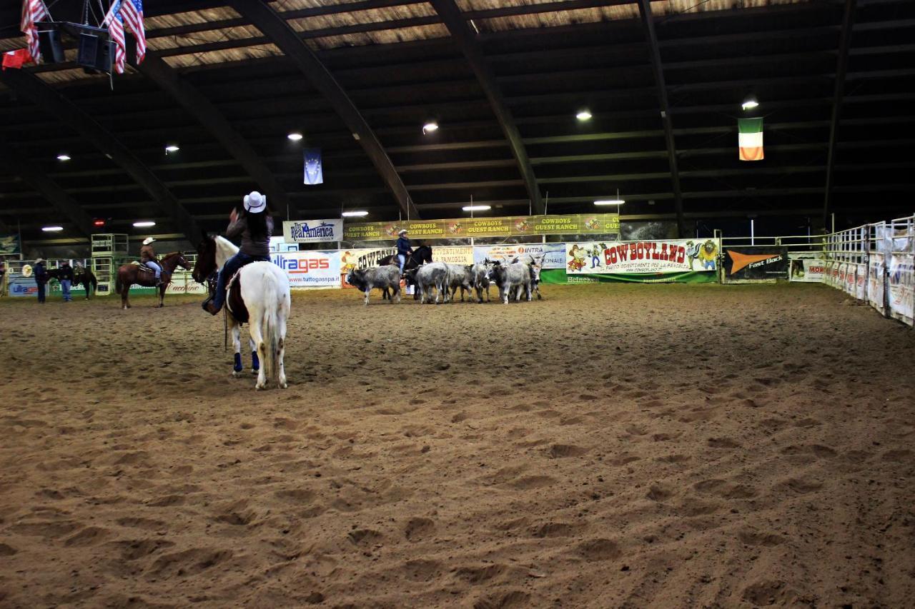 Cowboys Guest Ranch photo 3