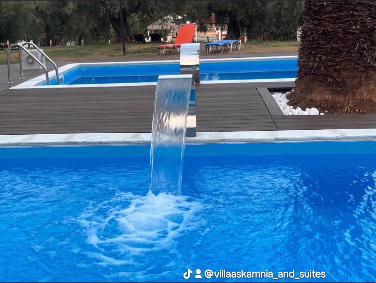 Villa Askamnia and Suites