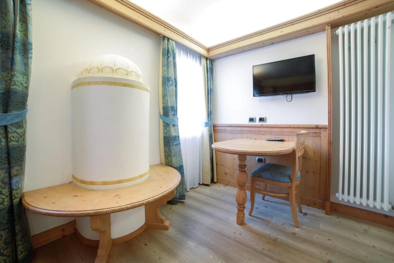 Nivis Hotel photo 4