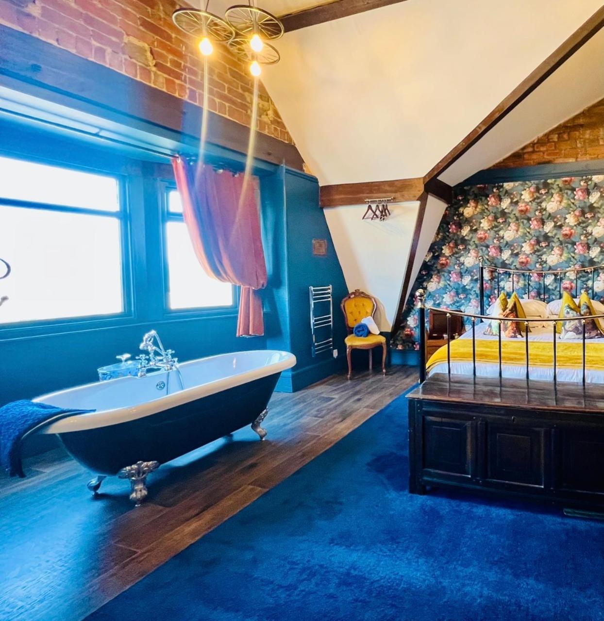 Mollys Boutique Hotel - 5