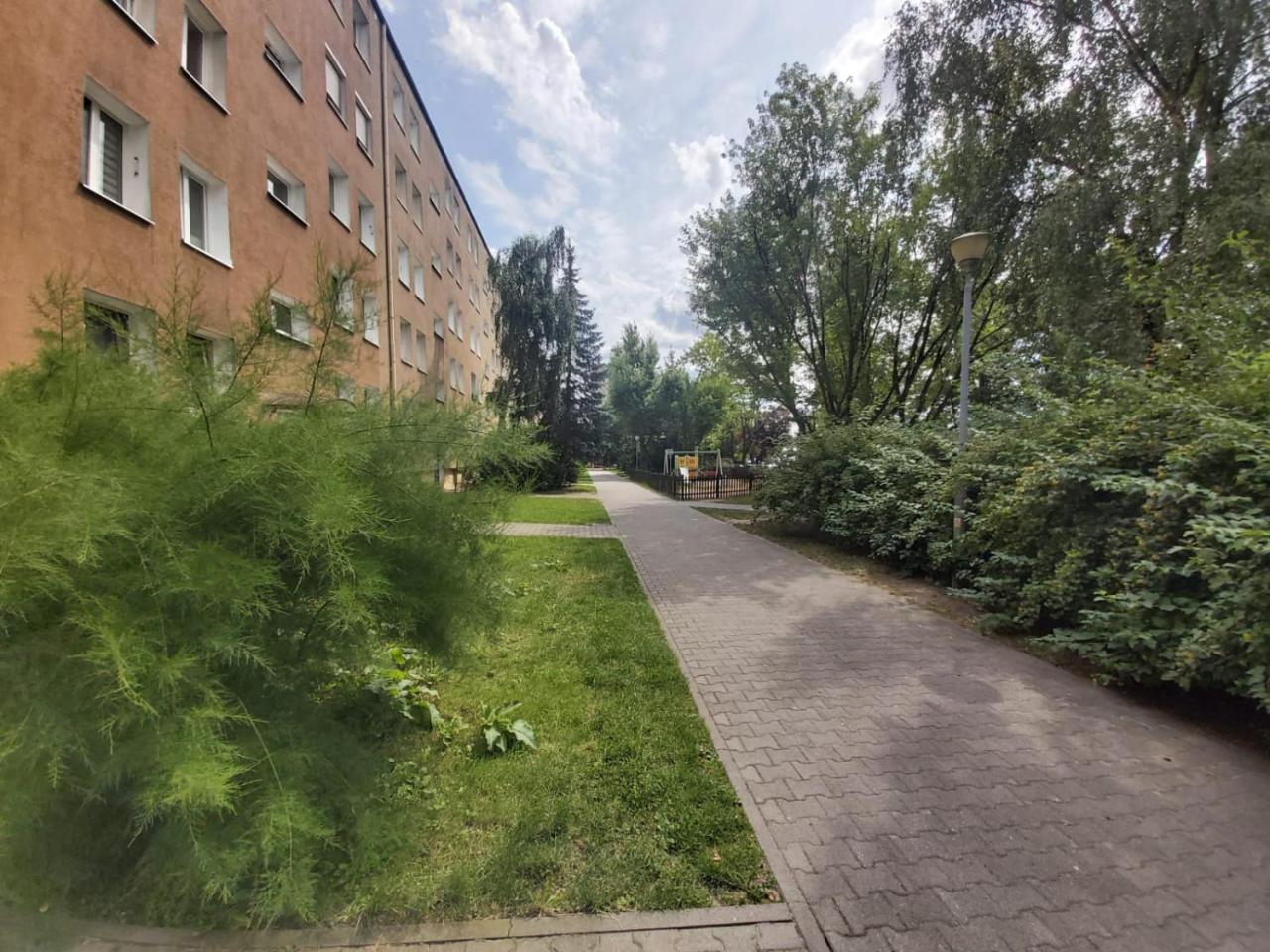 2050 Zwycięstwa 23 - Tanie Pokoje - samodzielne zameldowanie - self check in