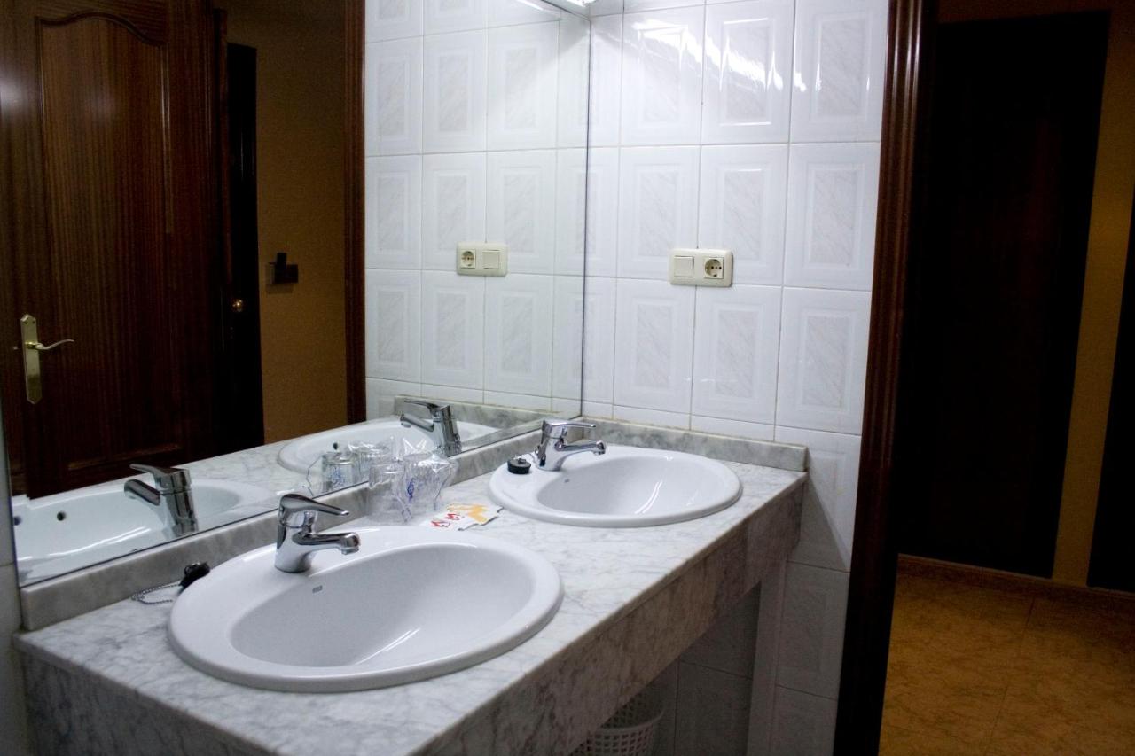 Hotel Perales photo 4