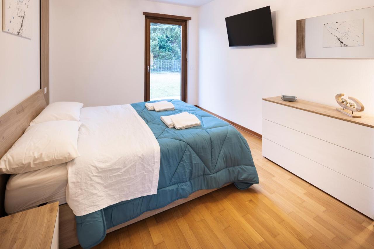 - Luxury Apartment With Garden - - 6