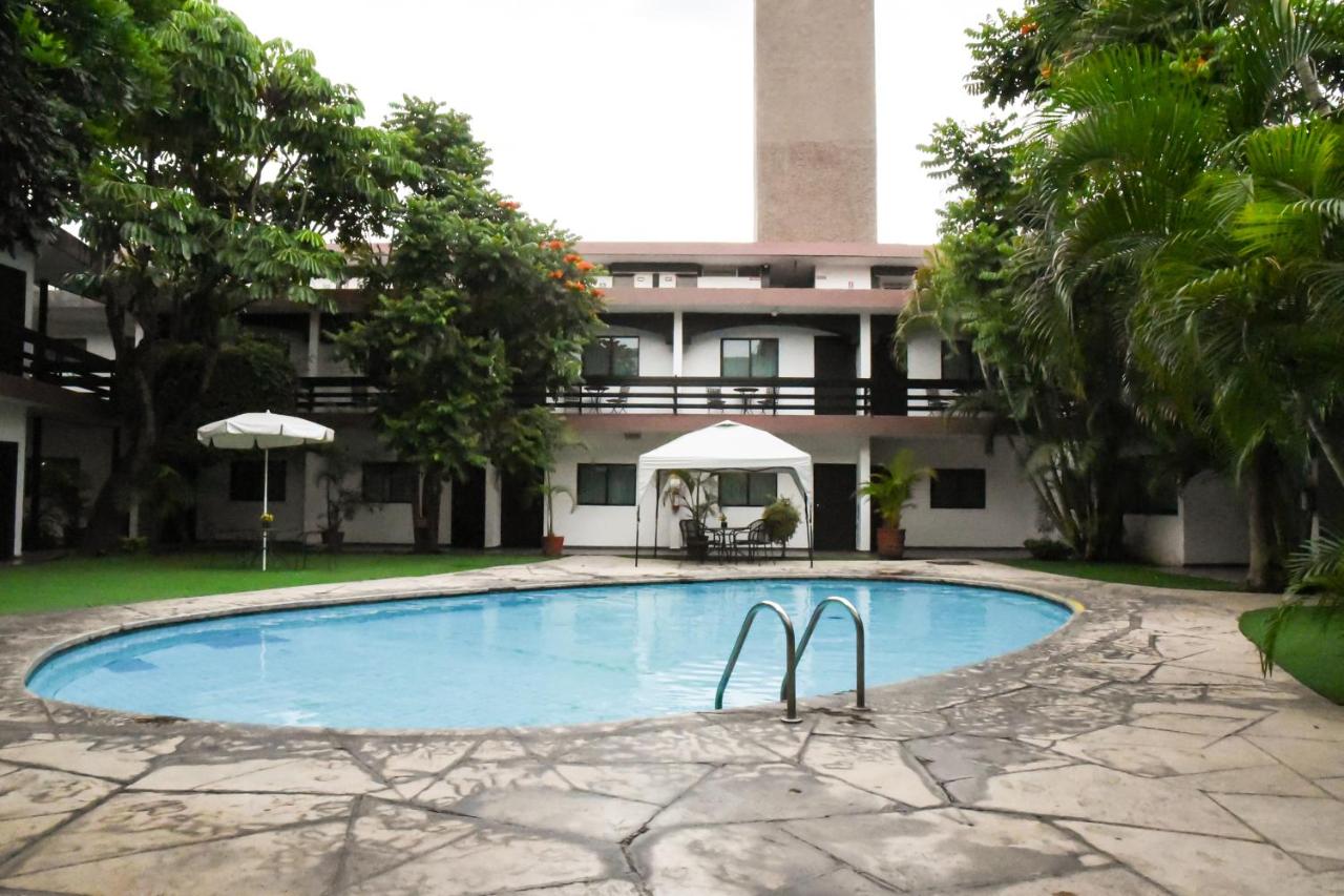 Hotel Expo Plaza Business and Family Guadalajara
