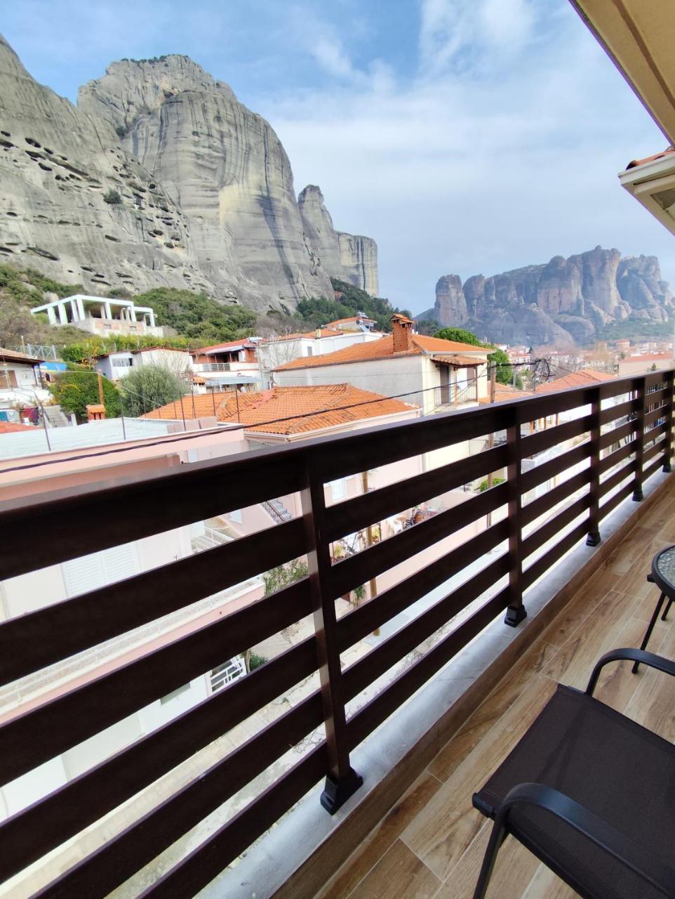 Meteora Gold and Glass Suites - 6