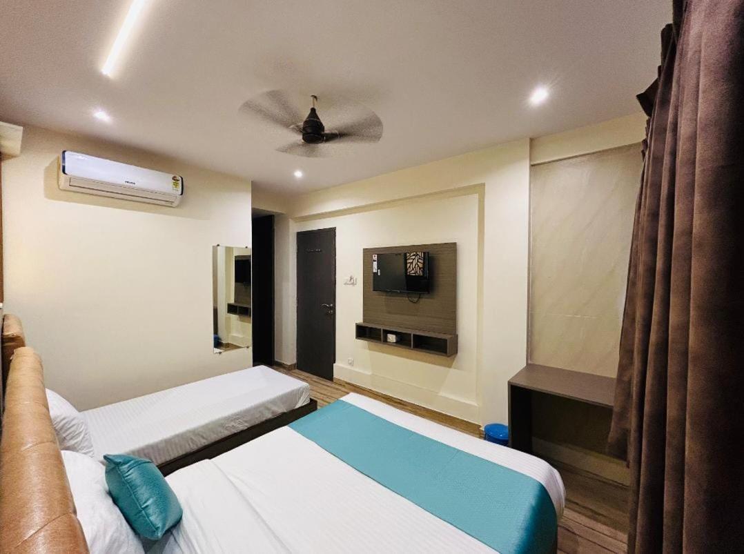 Hotel Le West Near Exhibition Center Rooms & Dormitory photo 4