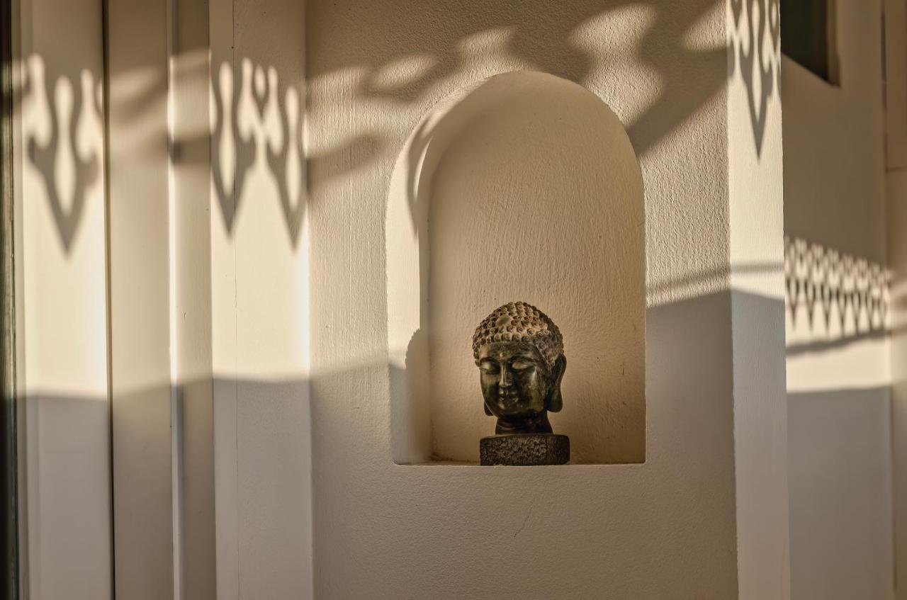 Chic stay HANA Boutique hotel