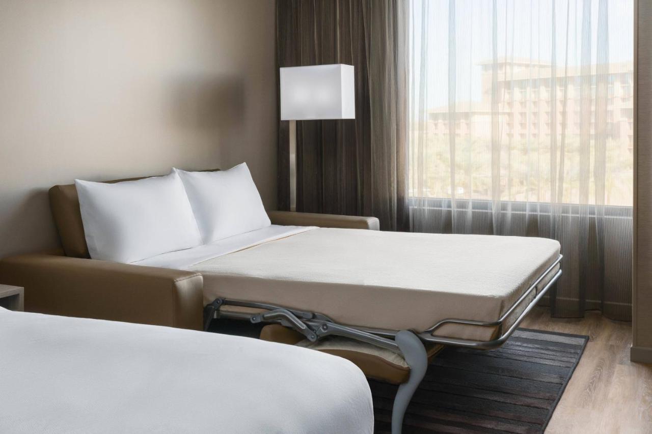 AC Hotel Scottsdale North photo 3