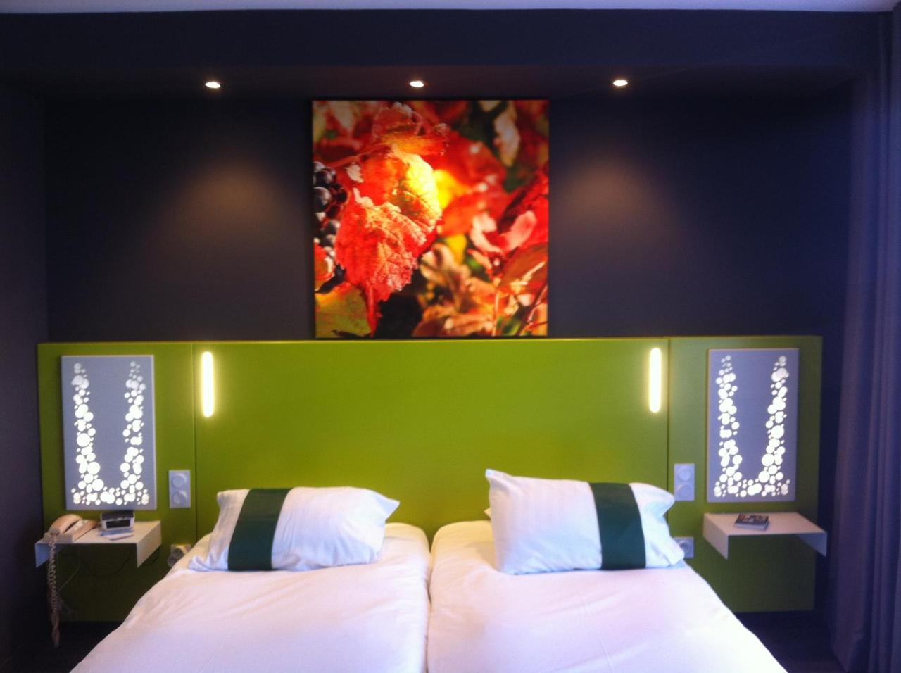 Golf Hotel Colvert - Piscine extérieure et Room Service photo 4