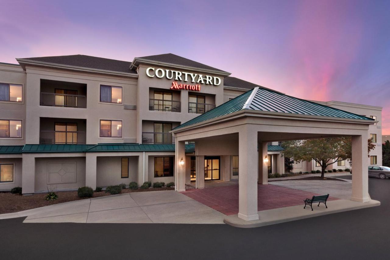 Foto - Courtyard by Marriott Topeka
