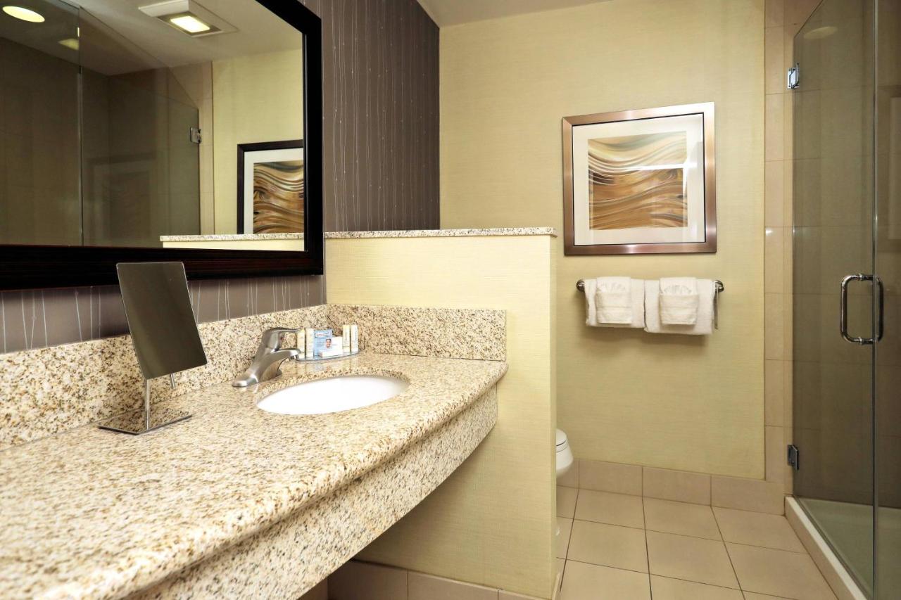 Courtyard by Marriott York photo 4