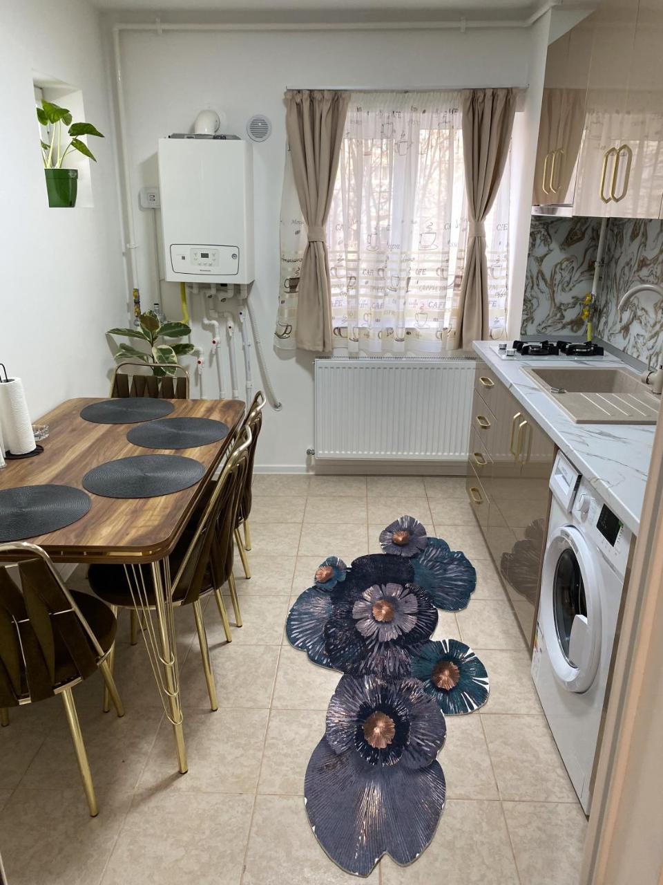 Luxury Suites - 4