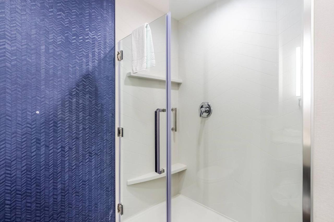 Fairfield Inn & Suites by Marriott Dallas DFW Airport North/Coppell Grapevine photo 2