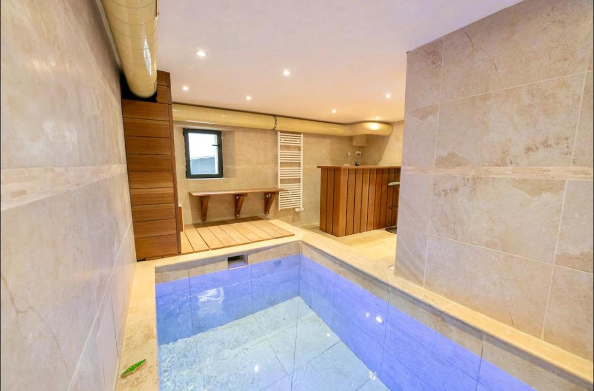 Maison cosy en montagne avec piscine chauffée