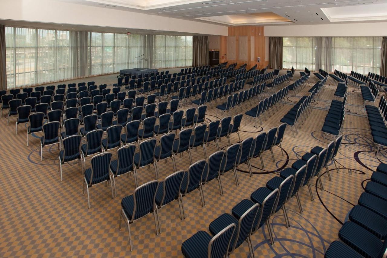 Delta Hotels Burnaby Conference Centre photo 4