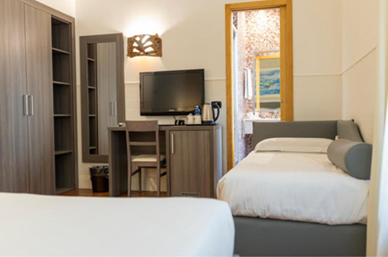 Hotel Aphrodite photo 3