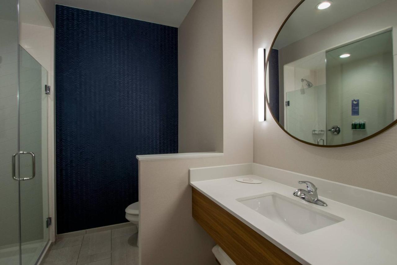 Fairfield by Marriott Inn & Suites Duncan photo 2