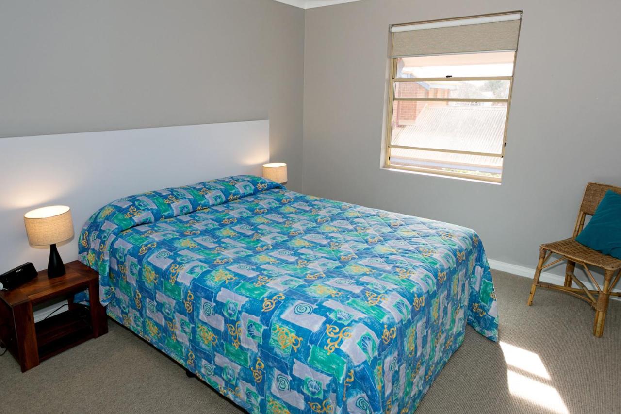 Dolphin Lodge Albany - Self Contained Apartments at Middleton Beach photo 4