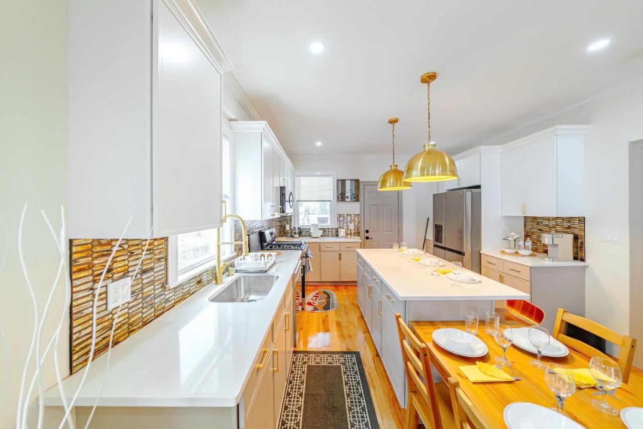 Modern 3BR & 3BA Boston Apt - Patio, Bathtub, Walk to Red Line 82 - 5