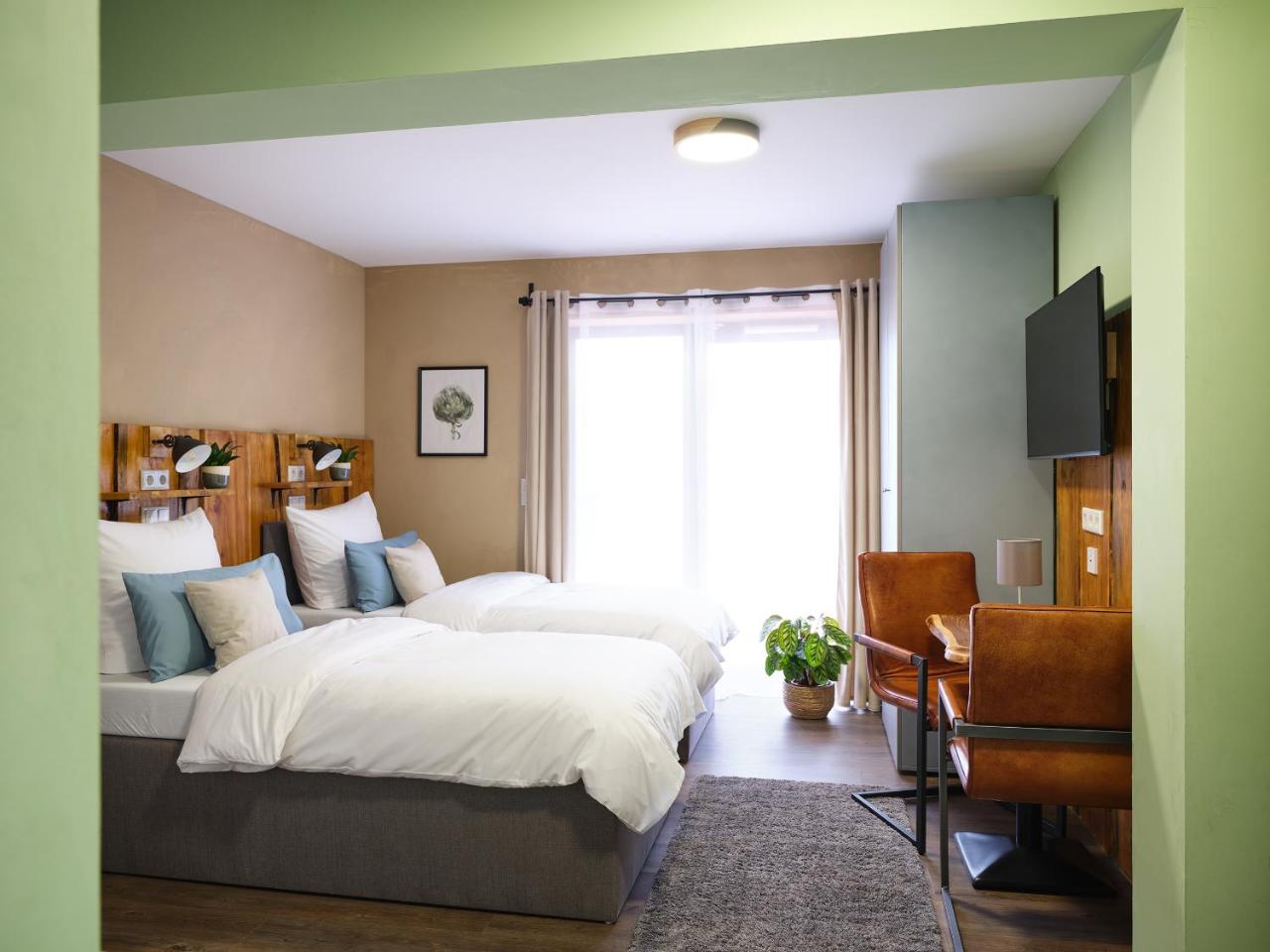 Hannover - PHIL & MAX Hotels und Apartments Airport photo 3