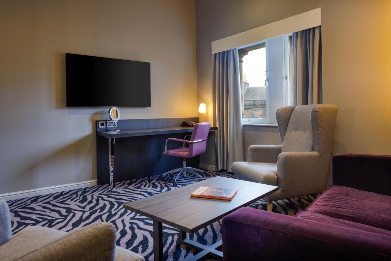 Doubletree By Hilton Hotel Edinburgh City Centre photo 2