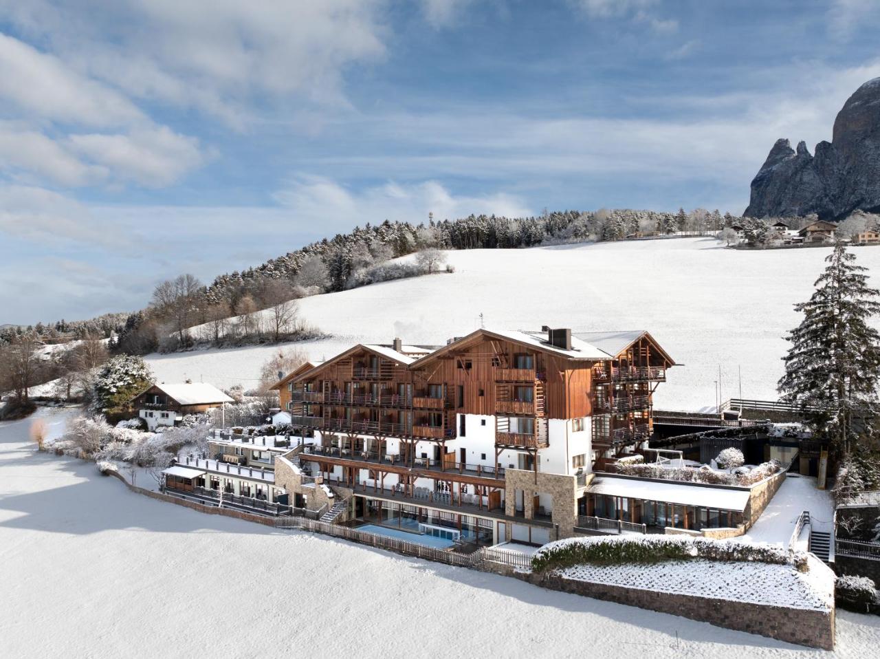 Hotel Emmy - five elements