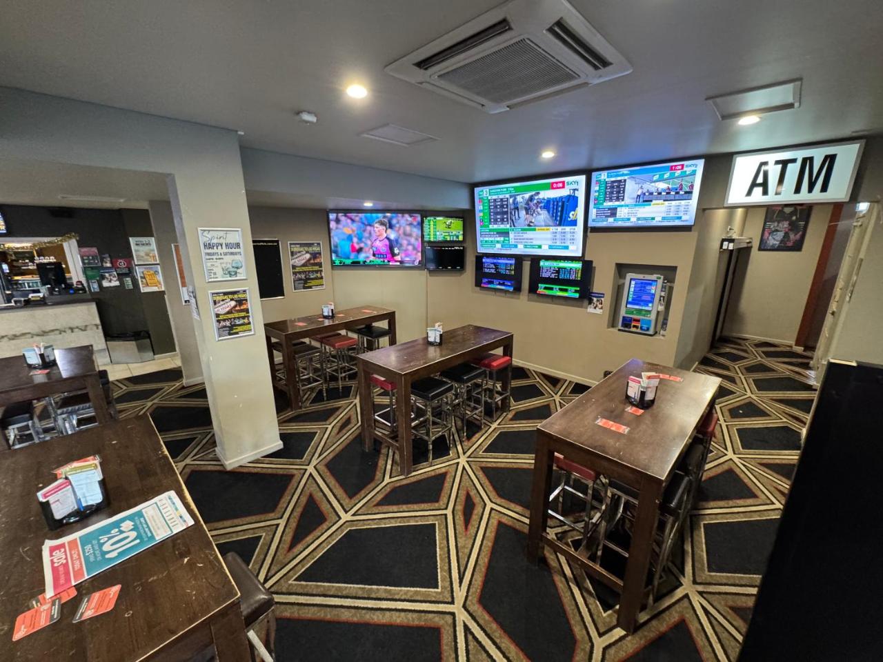 Castlereagh Hotel photo 3