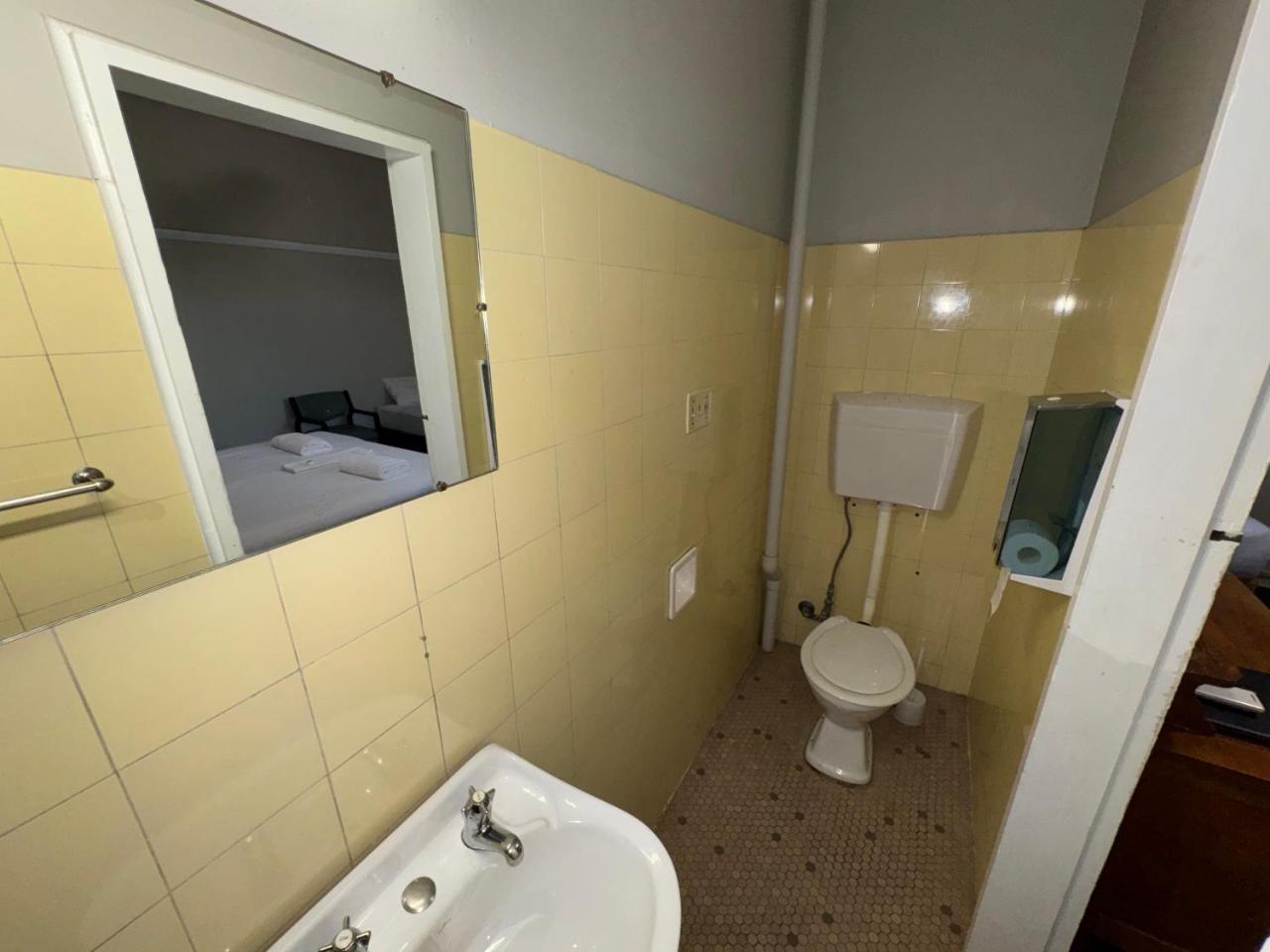 Castlereagh Hotel photo 2