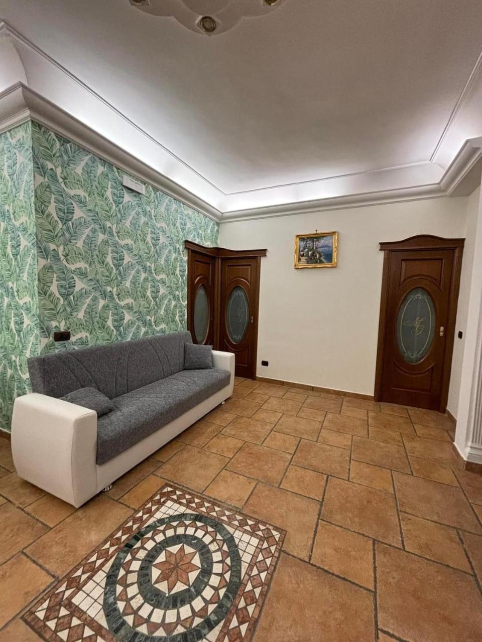 MG Luxury Home photo 4