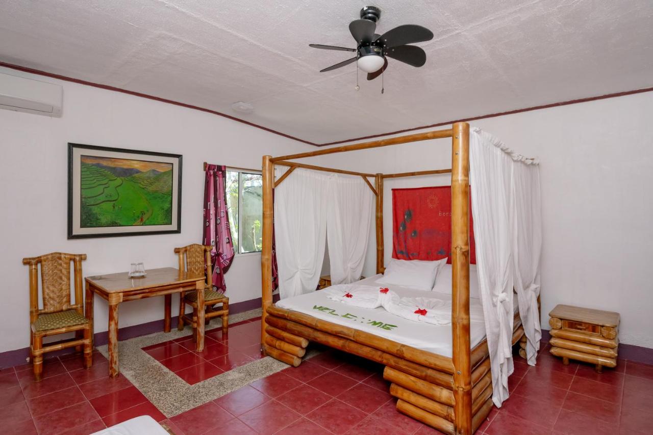 Polaris Beach and Dive Resort Inc photo 2