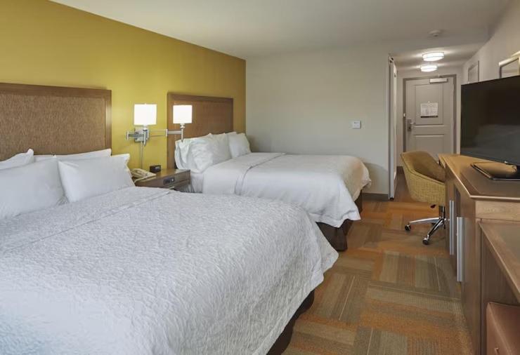 Hampton Inn &  Suites Hood River photo 2