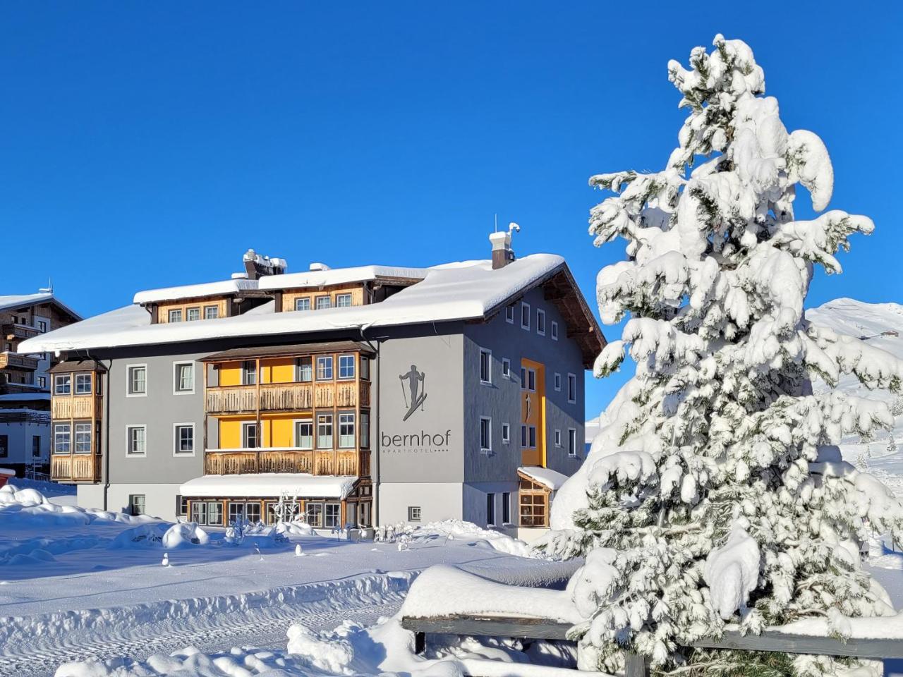 Aparthotel Bernhof - 2