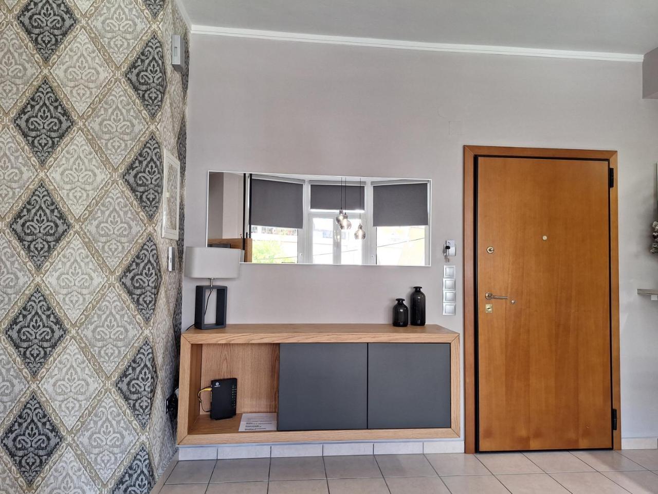 Ioanna's Luxury Two Bedroom Apartment - 3