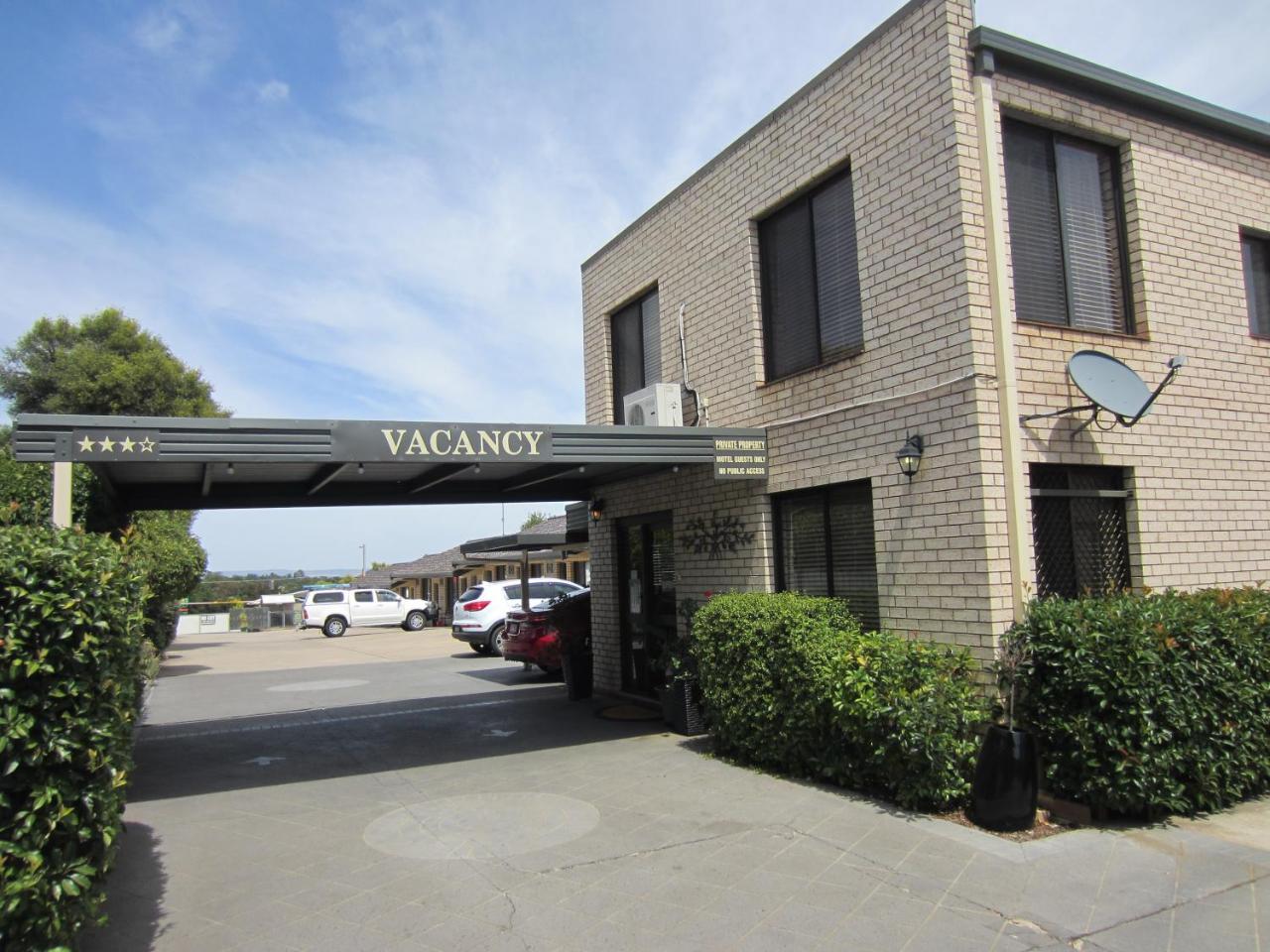Cowra Crest Motel
