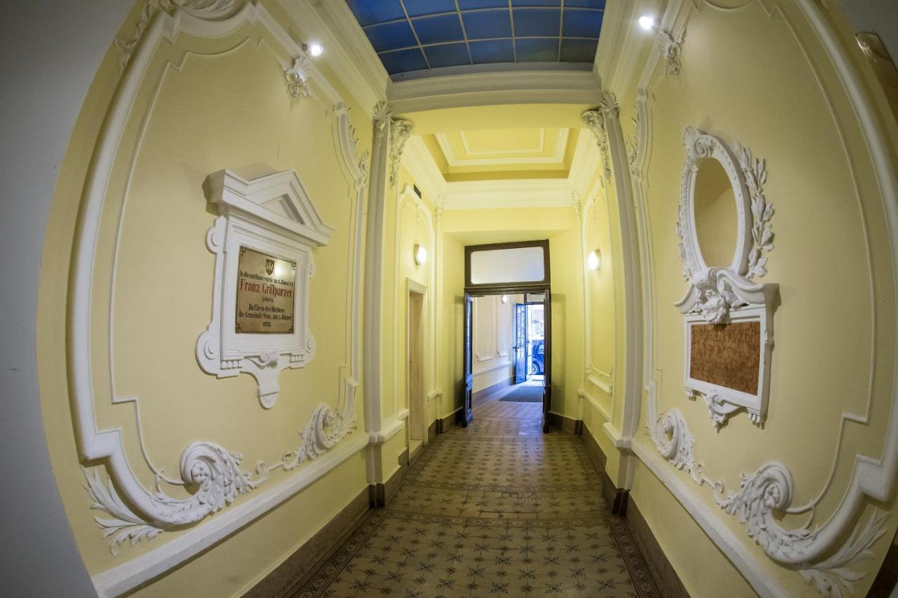 City Pension Stephansplatz I Self Check In I AC in all rooms