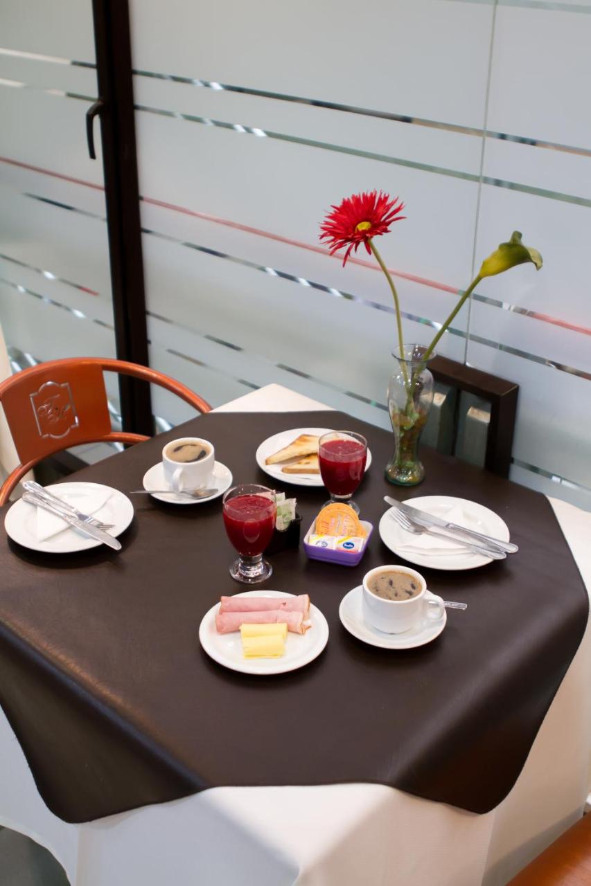 Tur Hotel Santiago photo 4