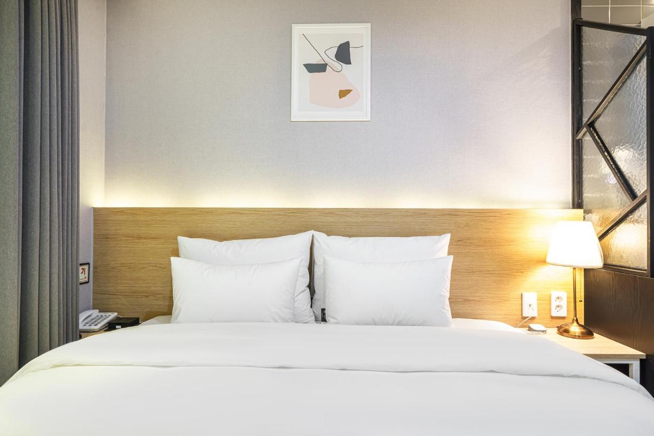Brown Dot Hotel Angang photo 2
