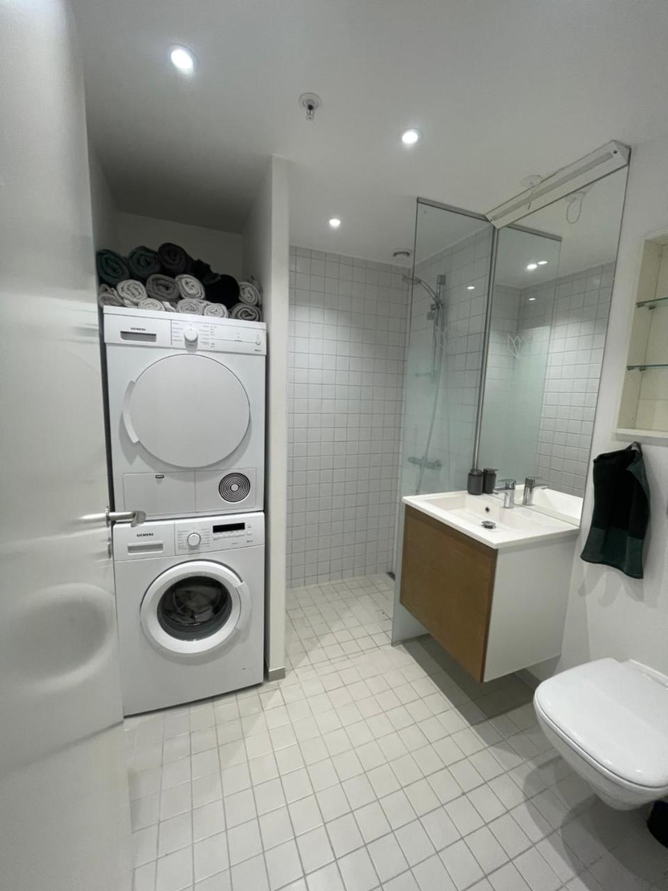 Best Private Seaview Apartment - 2 Balconies, 11th Floor, Elevator, Friendly Lively Area - 4
