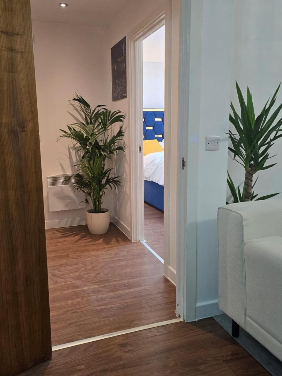 Mega1 Luxury Spacious 1Bedroom Apartment, Manchester - 5