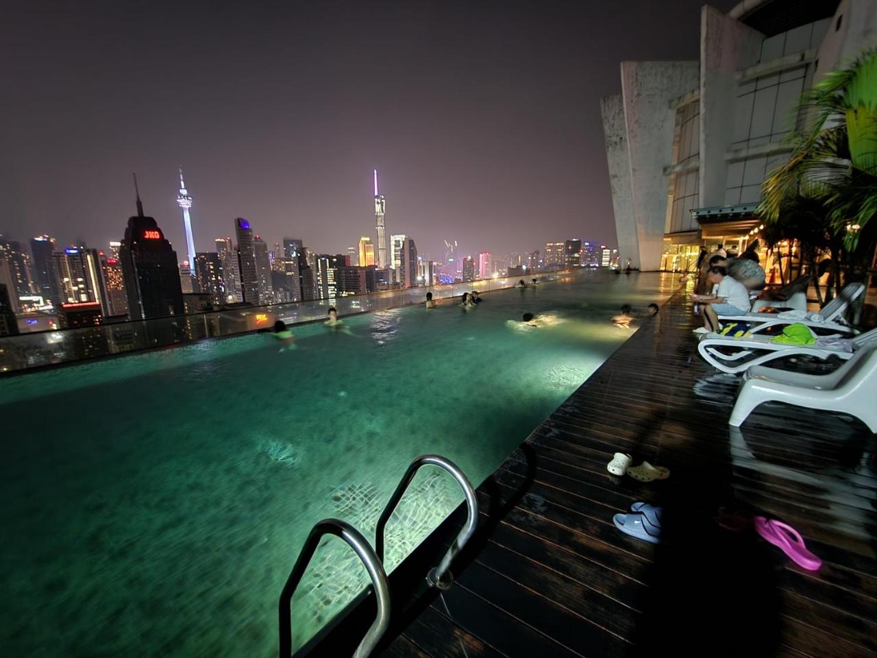 Regalia Suites Best Couples Studio KLCC Thumbnail