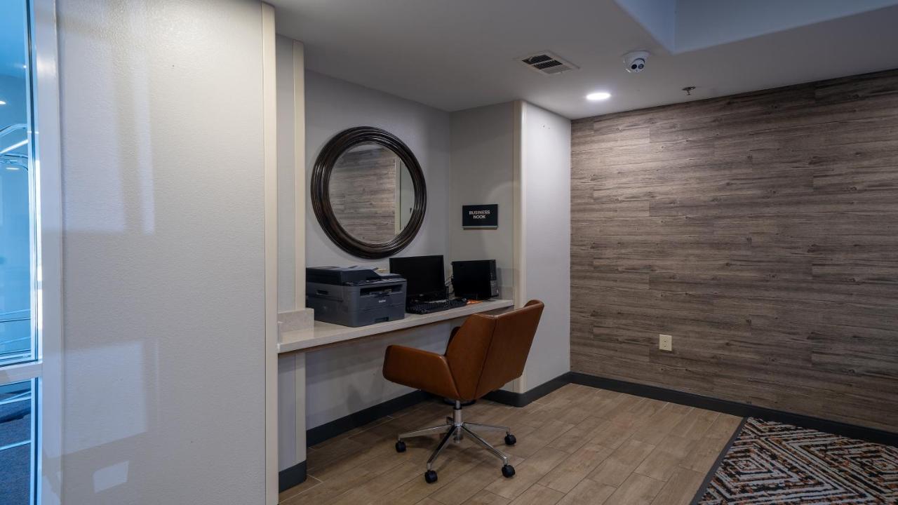 Candlewood Suites Baytown By IHG photo 4