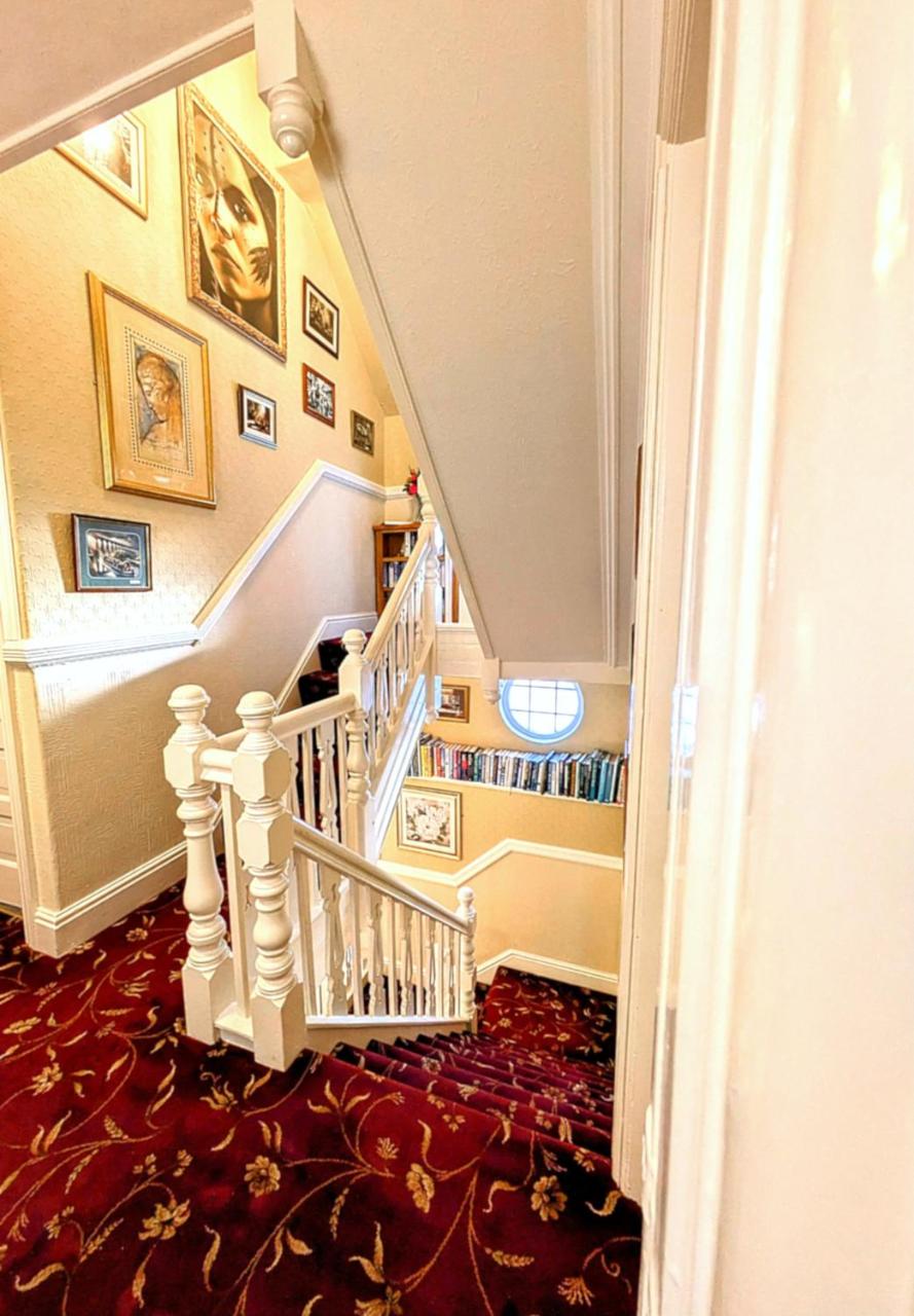 Brigstock House photo 2