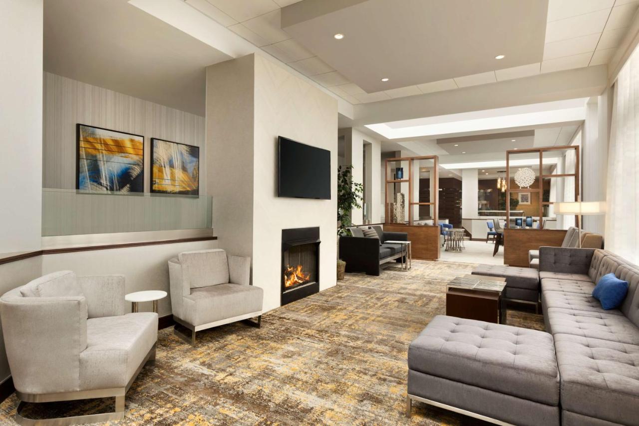 DoubleTree by Hilton Hartford - Bradley Airport photo 3