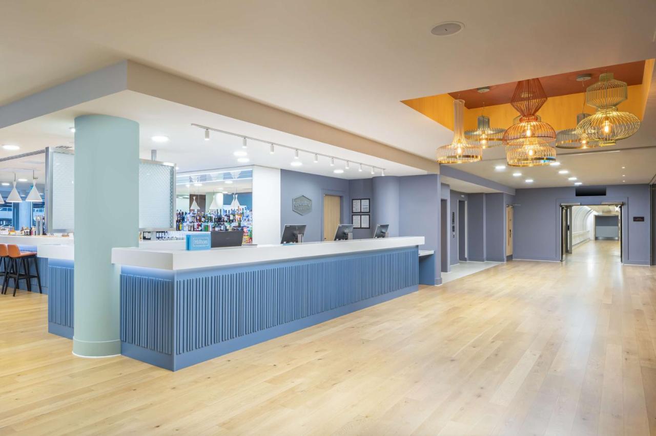 Hampton by Hilton London Gatwick Airport - 5
