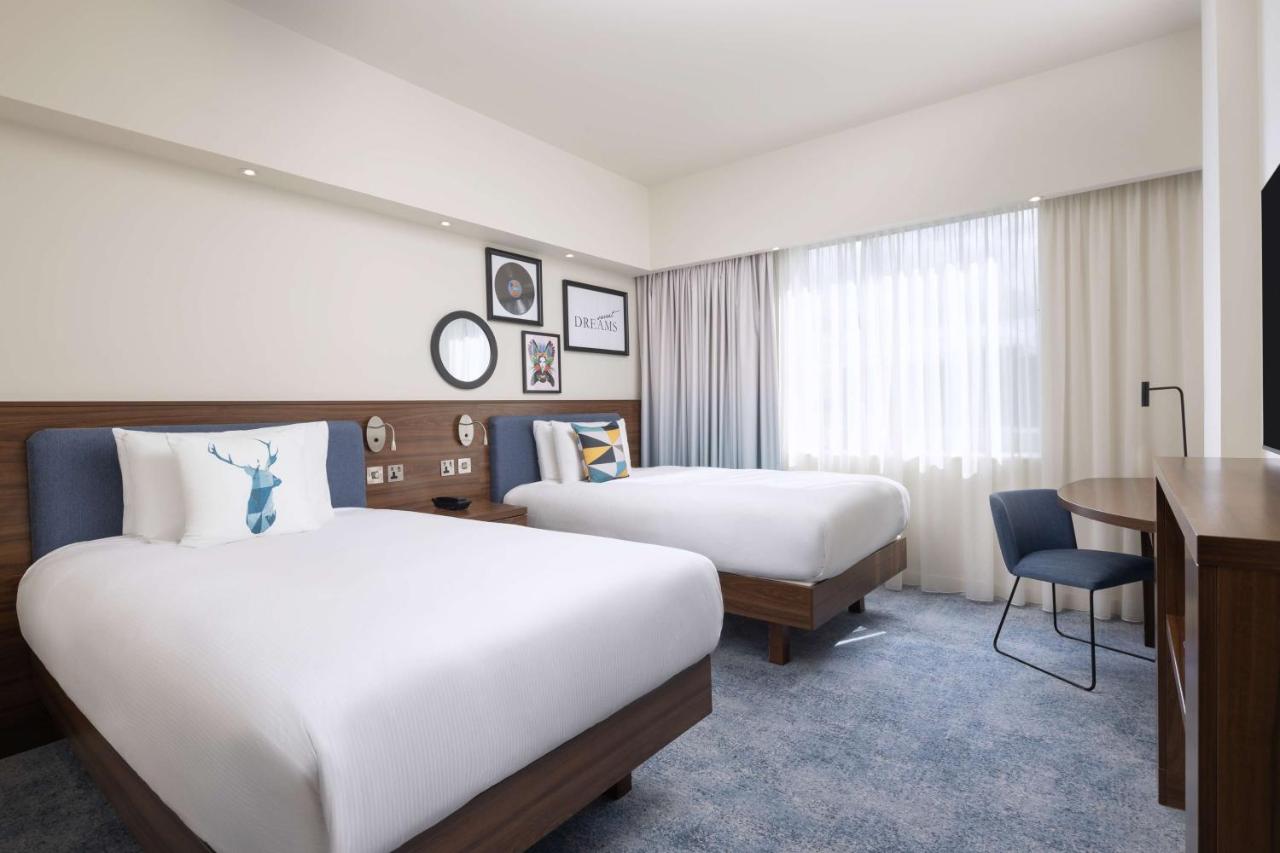 Hampton by Hilton London Gatwick Airport - 3