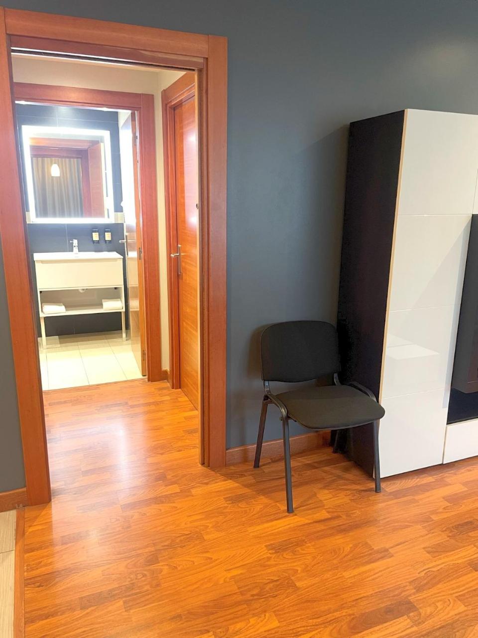 Hotel Apartamentos San Fermín Pamplona - 2