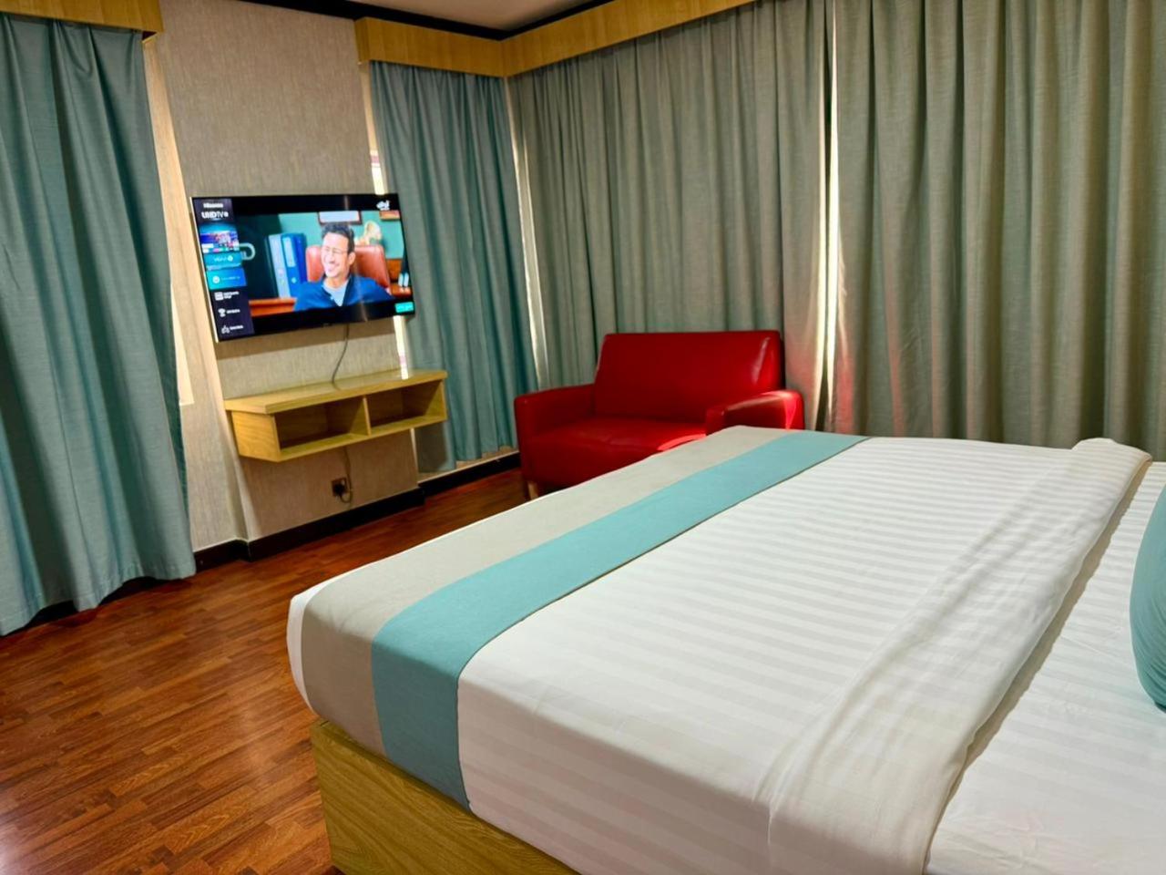 Strand Hotel photo 3