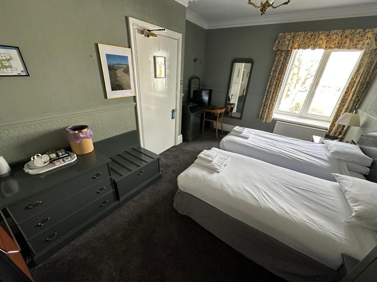 Clarkes Hotel Barrow in Furness photo 3