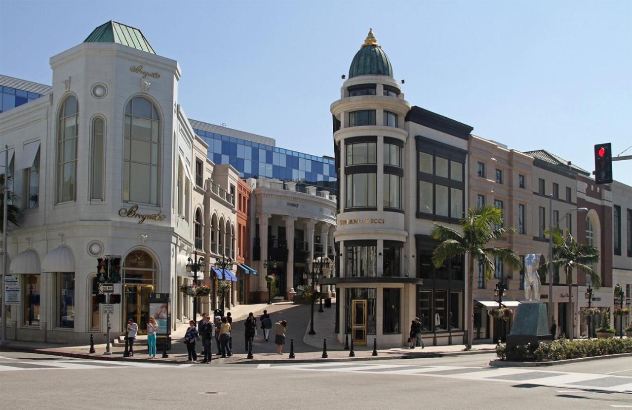 Bright & Spacious in Iconic LA Neighborhood Free parking - 10mins to Cedars - 6